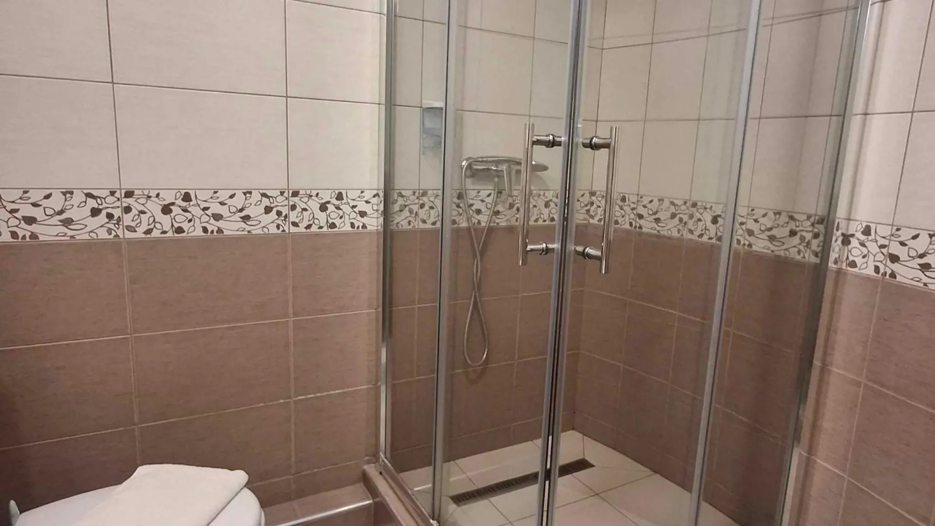 Hotel Unicornis Eger