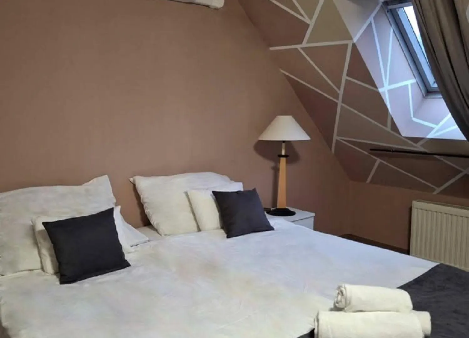 Hotel Unicornis Eger