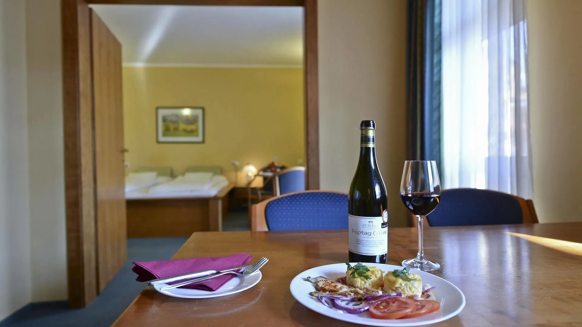 Hotel Unicornis Eger